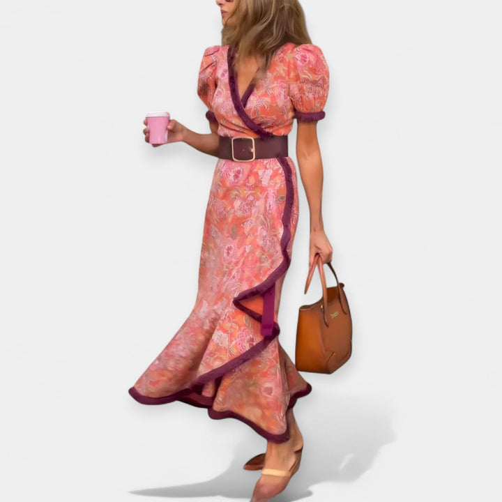 Romantiška Suknelė su Diržu ir Pūkuotomis Akcentais