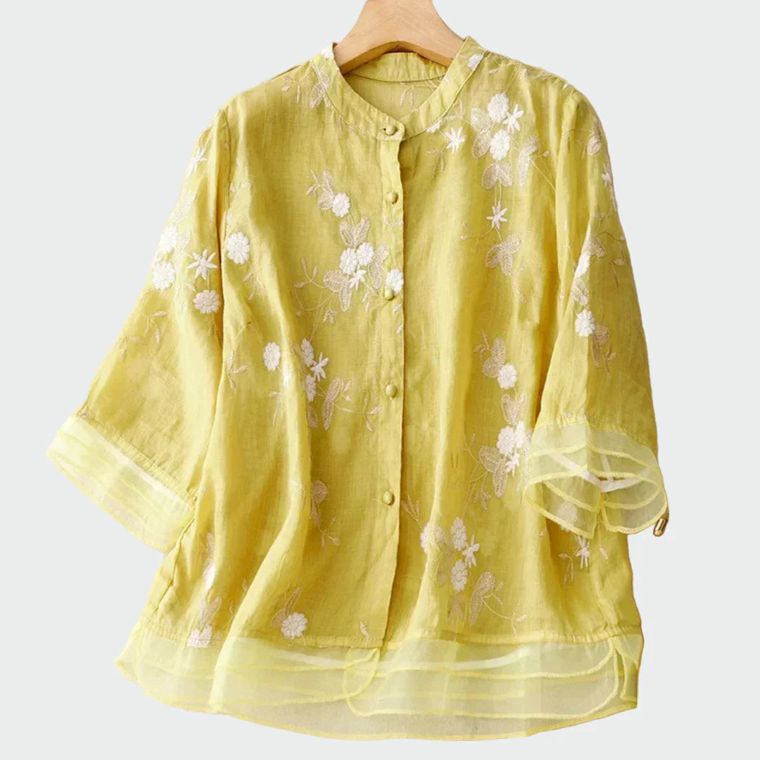 Siuvinėta marškinė