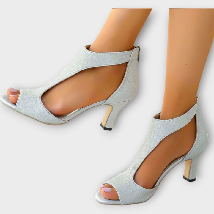 Elegantiški ir patogūs sandalai su kulnu