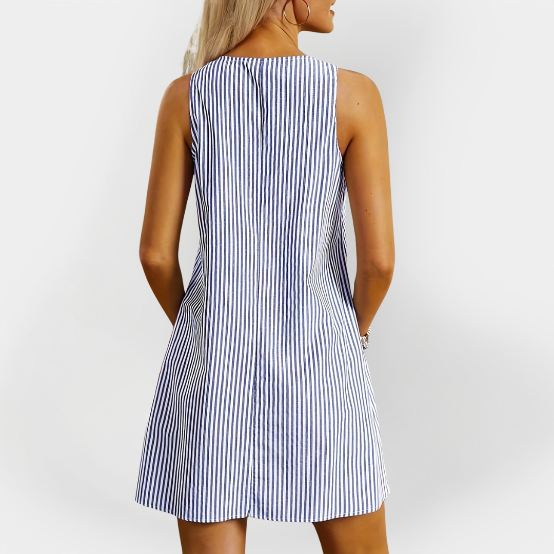 Dryžuota suknelė su rankovėmis