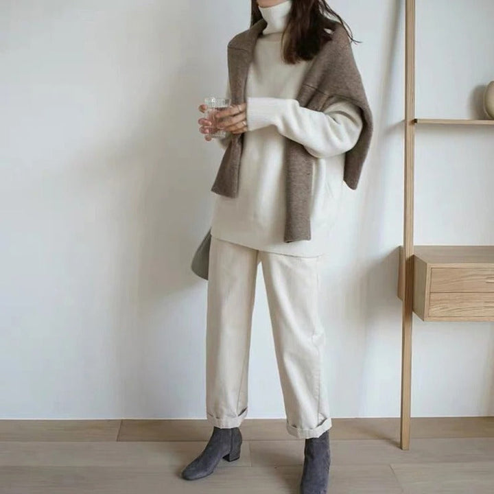 MIRA I Aukšto kaklo megztinis