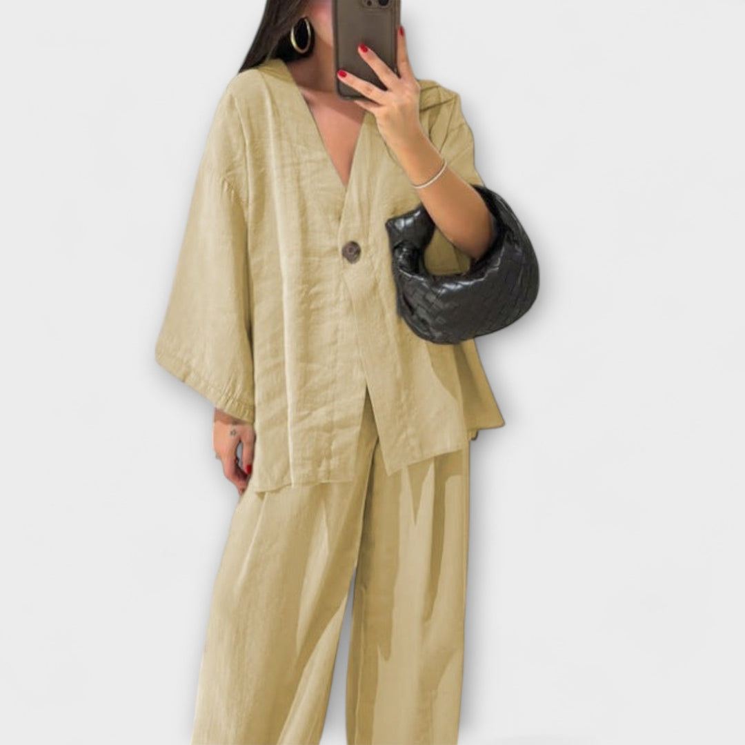 Jacqueline - Atsitiktinis V formos iškirpės topas ir kelnių duetas