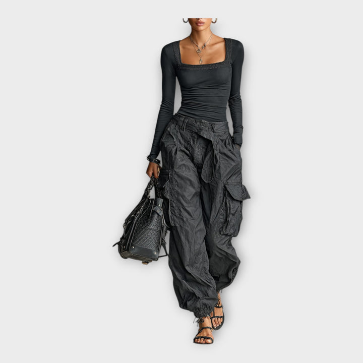 Modernios patogumo kargo kelnės