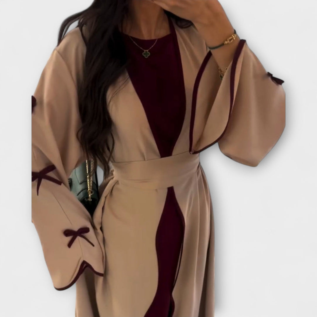 Stilingas Kardiganas ir Suknelė su Dryžuota Dekoracija