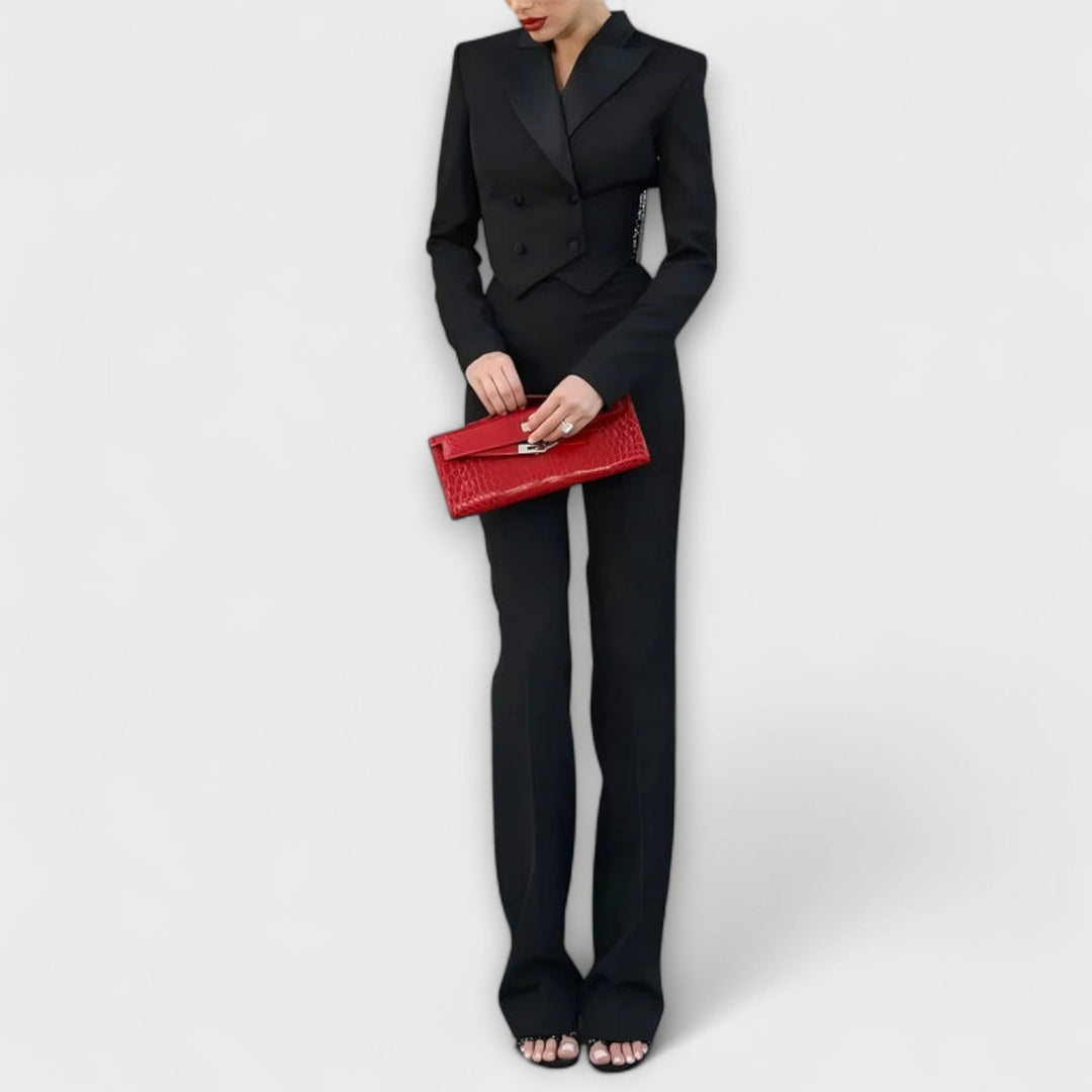 Noa - Juodas trumpas švarkas su perlais