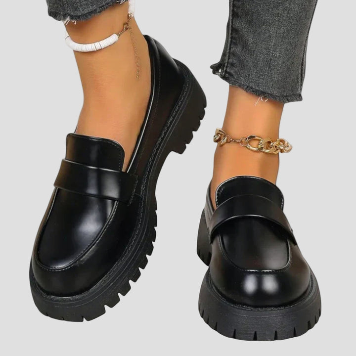 Živilė - Moteriški bateliai su satino kulnais