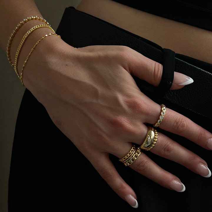 Žiedas su Grandinėle