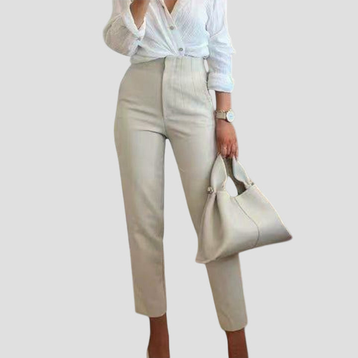 Monika- Stilingos Kelnės