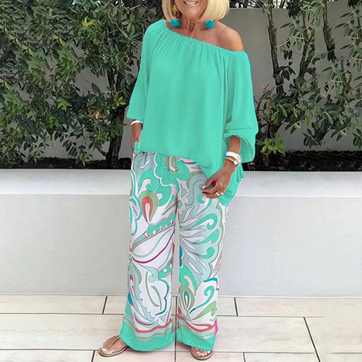 Yesenia - Atsitiktinis Dviejų Dalių Komplektas