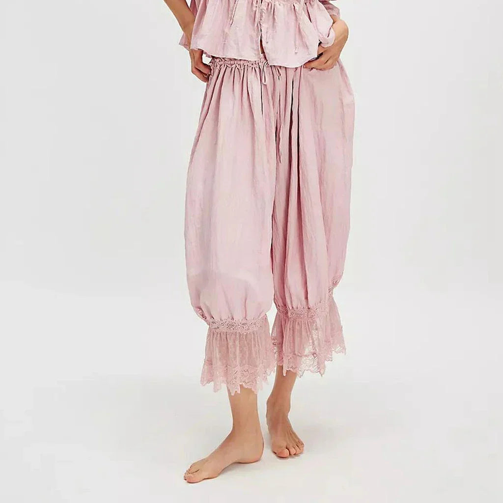 Boho stiliaus kelnės su nėriniais