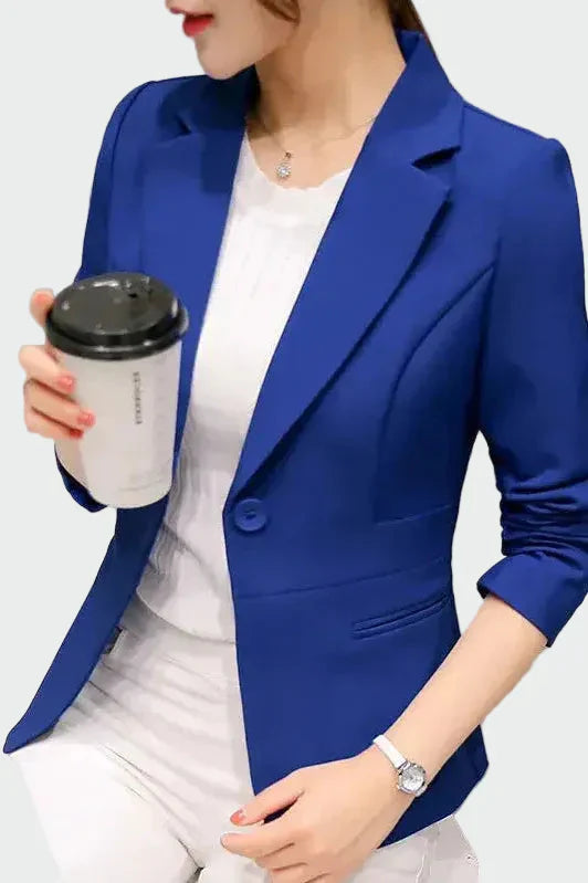 Suknelė idealiai pritaikyta