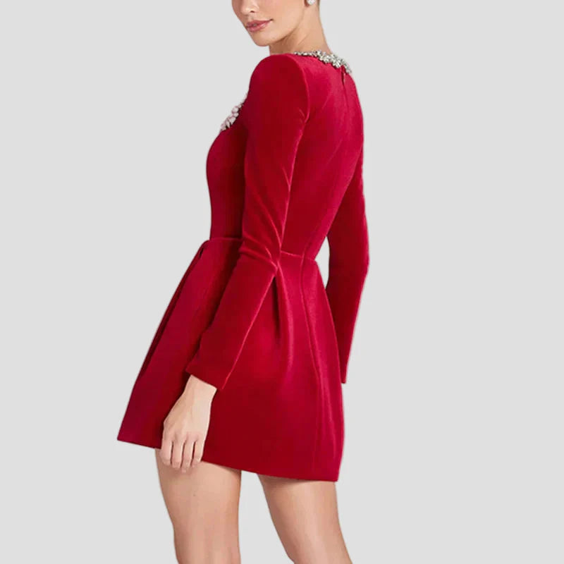 Emilija- Aksominė kristalų suknelė