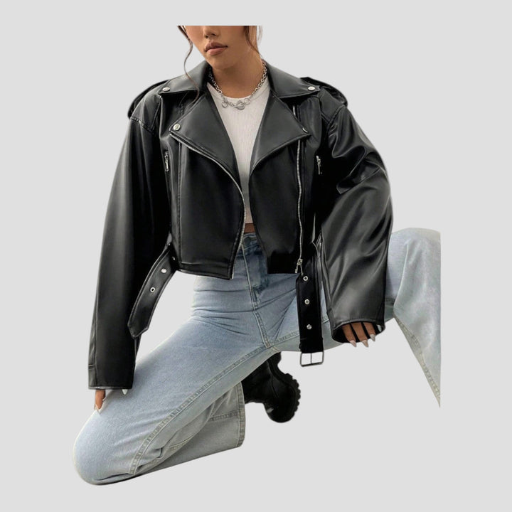 Indrė- Trumpas odinis paltas