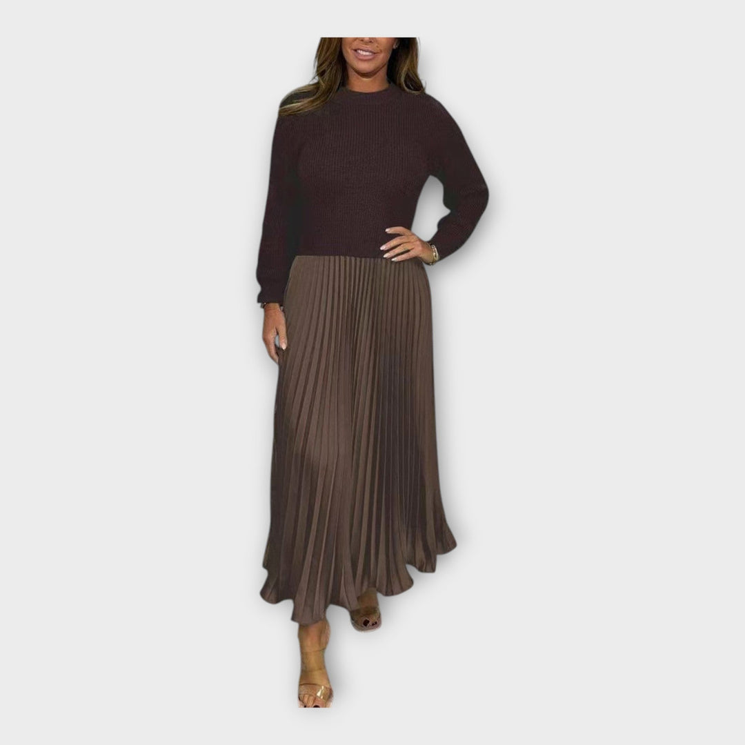 Stilinga Suknelė su Plišuotu Raštu ir Klasikine Estetika