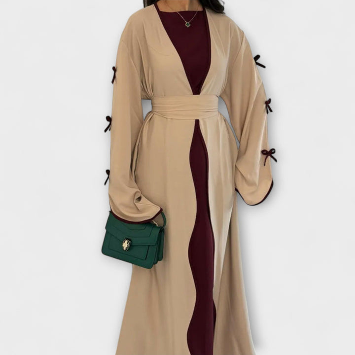 Stilingas Kardiganas ir Suknelė su Dryžuota Dekoracija