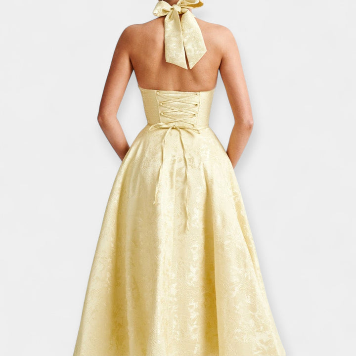 Minkštas midi su atvira nugarine ir korseto dizainu