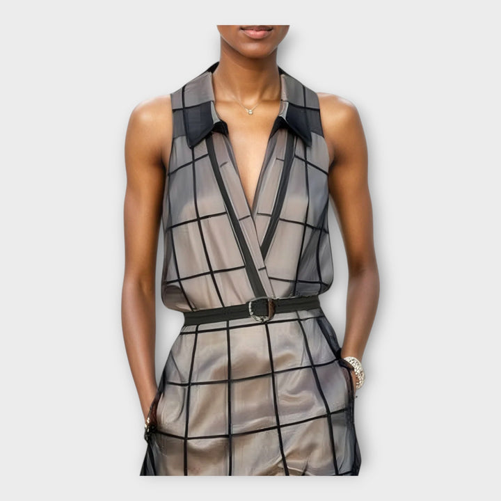 Stilinga suknelė su šiuolaikiniais akcentais ir elegantišku dizainu