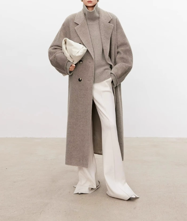 ELIANA I Aukšto kaklo megztinis