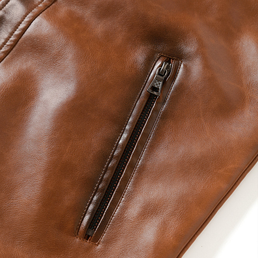 Nico | Kruzinių odos jakke